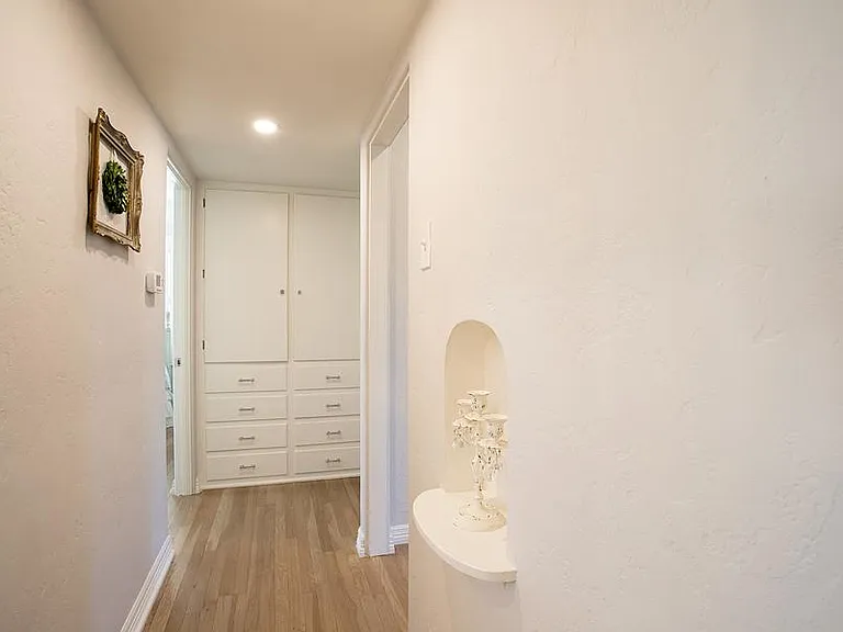 513 W Granada Rd — Photo 16