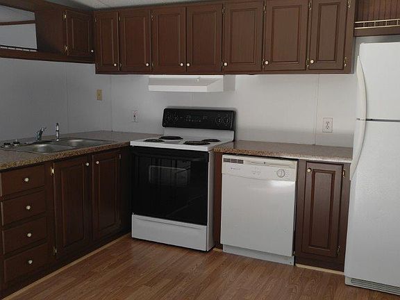3rd image of 6081 Zachary Ln