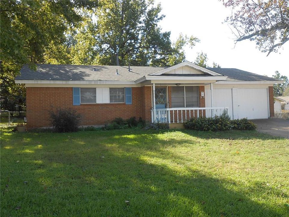 1st image of 2450 Kessler Dr