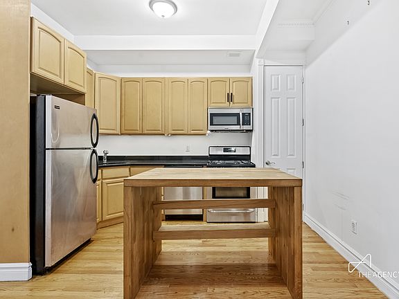 5th image of 537 Atlantic Ave #A