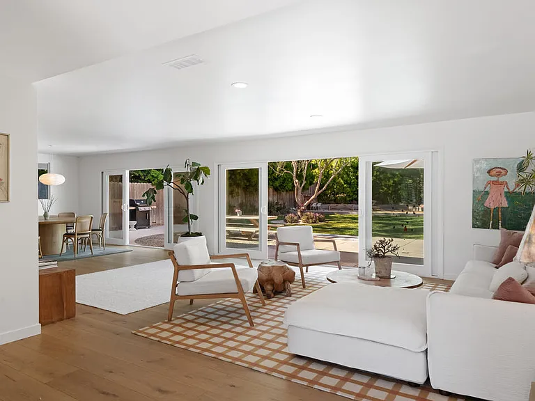 6202 Frondosa Dr — Photo 3