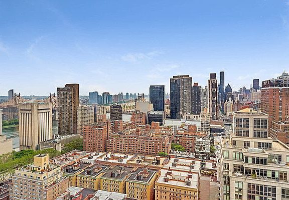 4th image of 400 E 67th St APT 28C