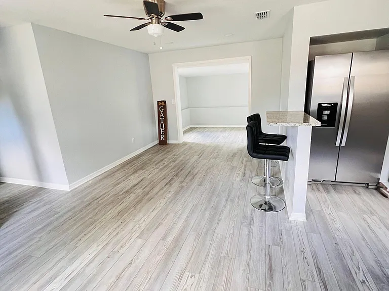 738 N Lorri Ave — Photo 7