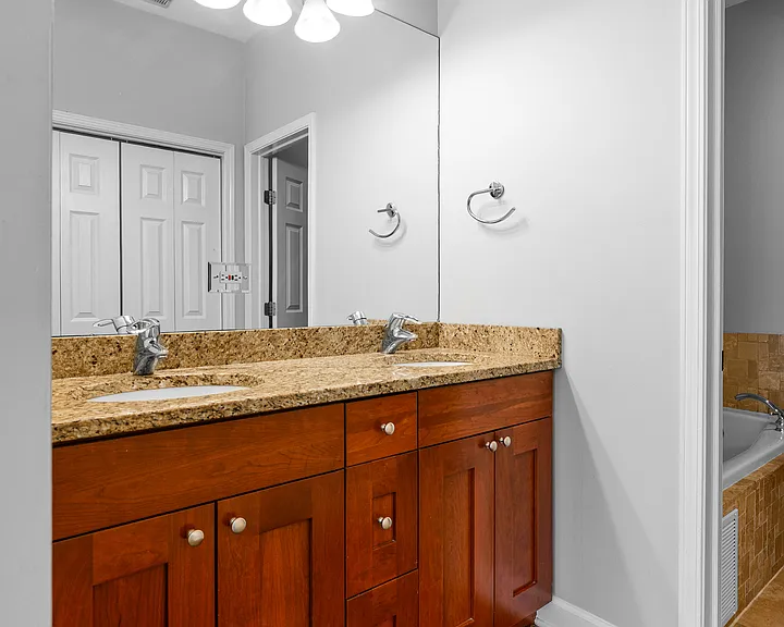 529 N Racine Ave #3 — Photo 15