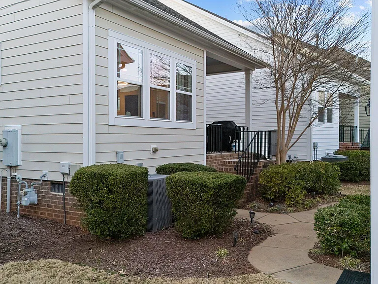 1536 Crafton Way — Photo 33