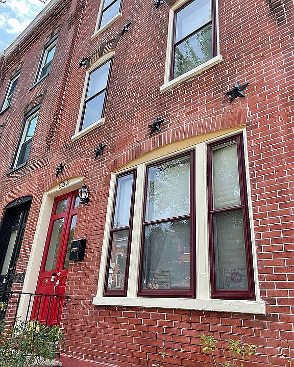 2nd image of 532 W 4th St