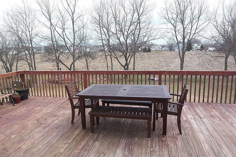 2nd image of 1035 Willow Creek Dr