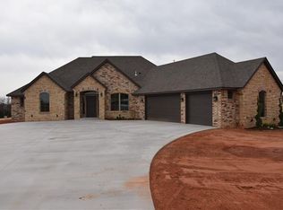 2268 Barrington Place Dr, Blanchard, OK 73010