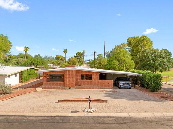 2nd image of 4402 E Blacklidge Dr