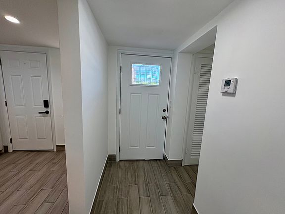 5th image of 1591 NE Miami Gardens Dr APT 112