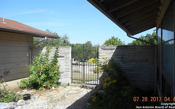 2nd image of 7003 Farrow Pl