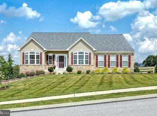 2330 Water Garden Dr, Hanover, PA 17331