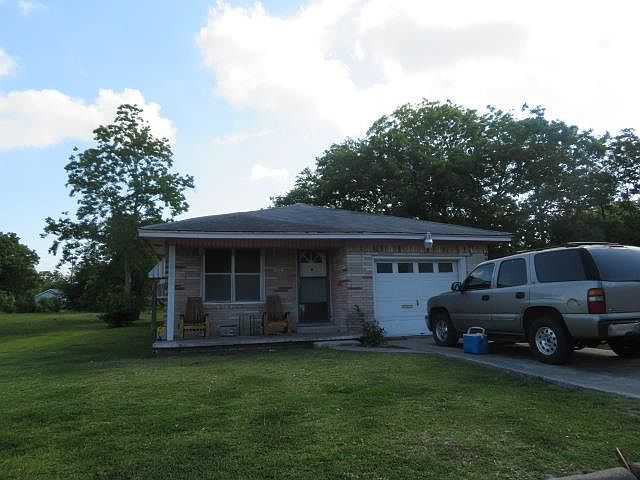 1st image of 830 Herget Ave