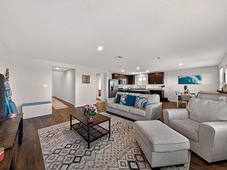 4037 Bermuda Ln — Photo 9