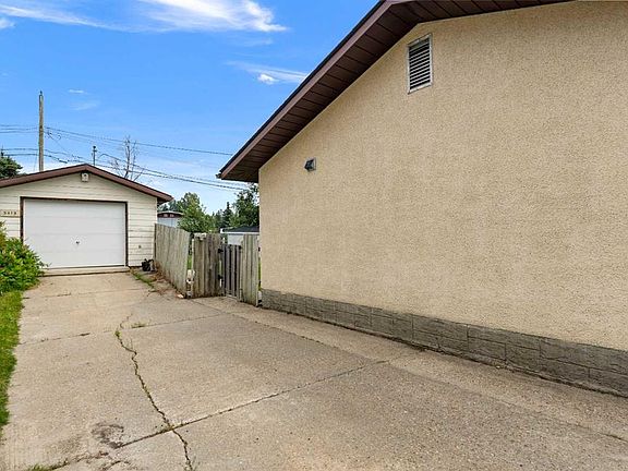 4th image of 5415 SW Willock Cres
