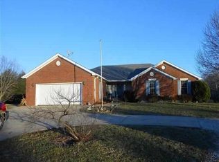 560 Gaines Rd, Brandenburg, KY 40108