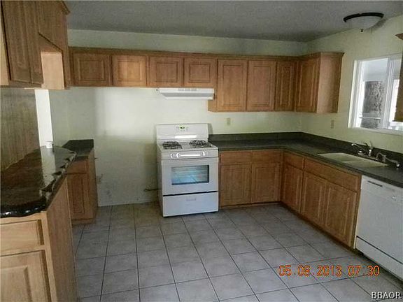 5th image of 1040 Mountain Ln