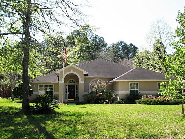 1st image of 733 Fair Oaks Ln