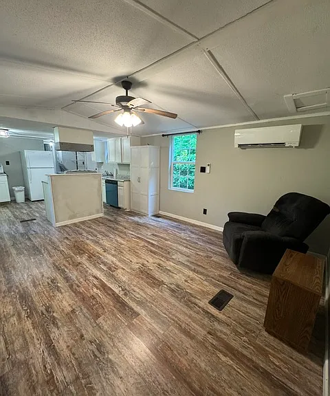 1019 Hudlin Gap Rd — Photo 3