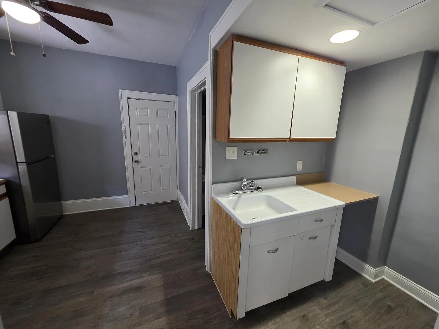 1224 Pondview Ave - Unit 4 — Photo 3