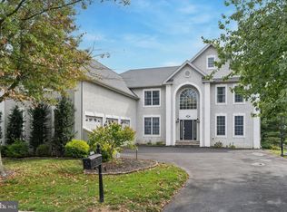 206 River Crest Dr, Phoenixville, PA 19460