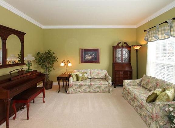 4th image of 202 Vandalia Dr