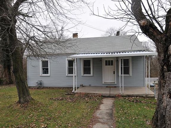 3rd image of 120 Grand Ave