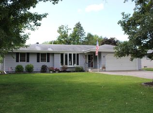 5239 Jeffery Dr, Mounds View, MN 55112