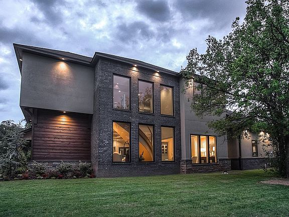 2nd image of 2844 Guilford Ln