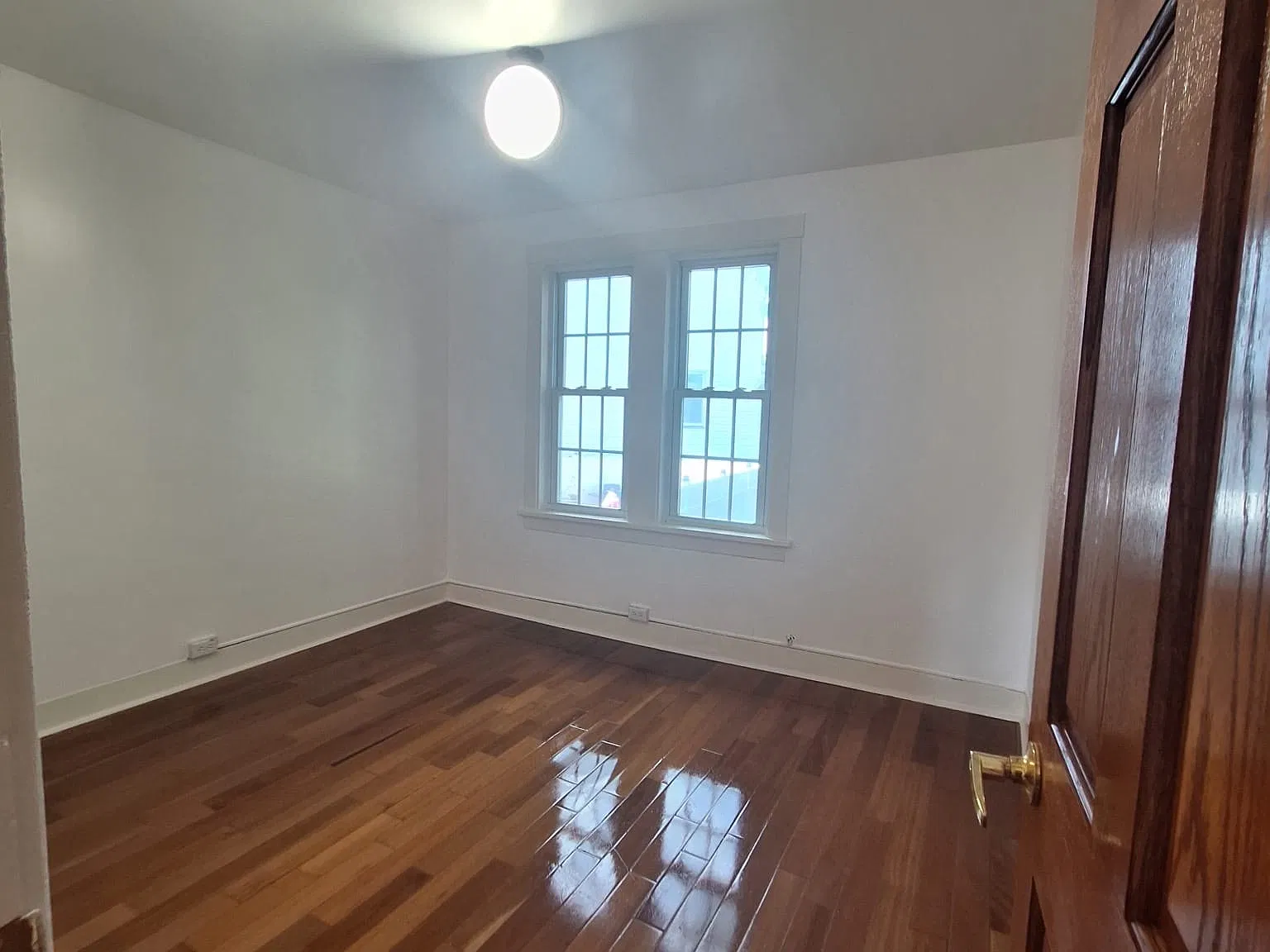 3 bed, 1200 sqft, $2,094 — Photo 2