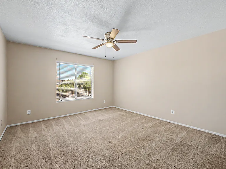 540 N May St #3106 — Photo 11