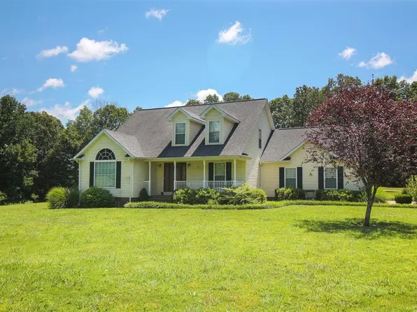 130 Church St, Beechmont, KY 42323