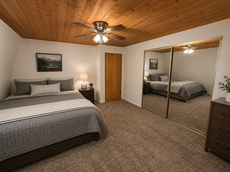 610 Holmes Ln — Photo 6