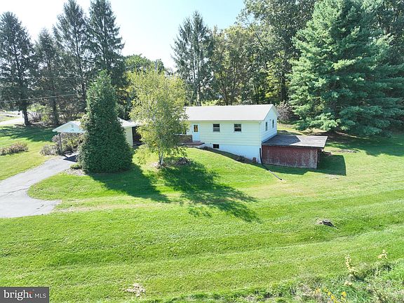 3rd image of 500 Dunmore Ridge Rd
