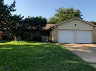 1702 Wellington Ct, Arlington, TX 76013