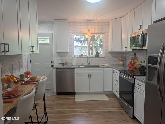 5th image of 349 Summit St