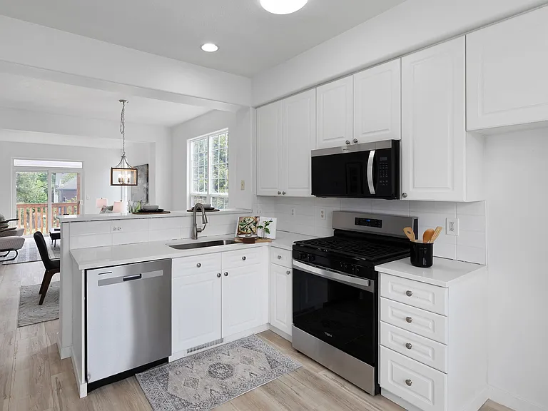 3938 SW 182nd Pl — Photo 14