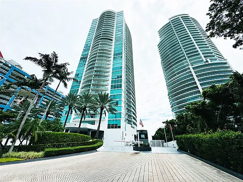 2101 Brickell Ave Photo 1