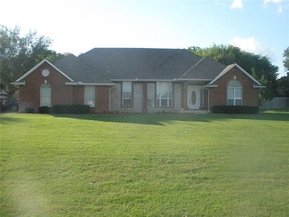 2nd image of 2380 Elm Tree Dr