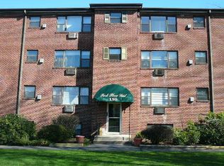 160 Newington Rd APT B7, West Hartford, CT 06110