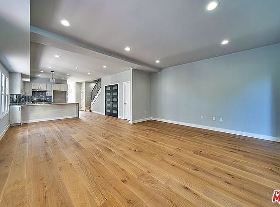 5th image of 1226 Meadowbrook Ave