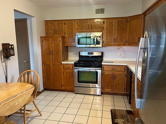 4th image of 7427 Tiffany Dr APT 2A
