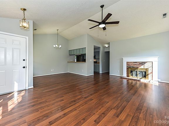 4th image of 7114 Idlewild Brook Ln