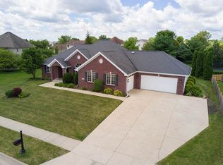 651 Castle Wynd Dr, Loves Park, IL 61111
