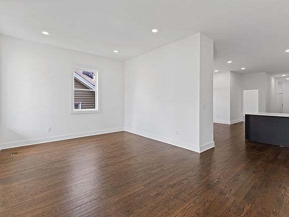 4th image of 2715A Delaware Ave