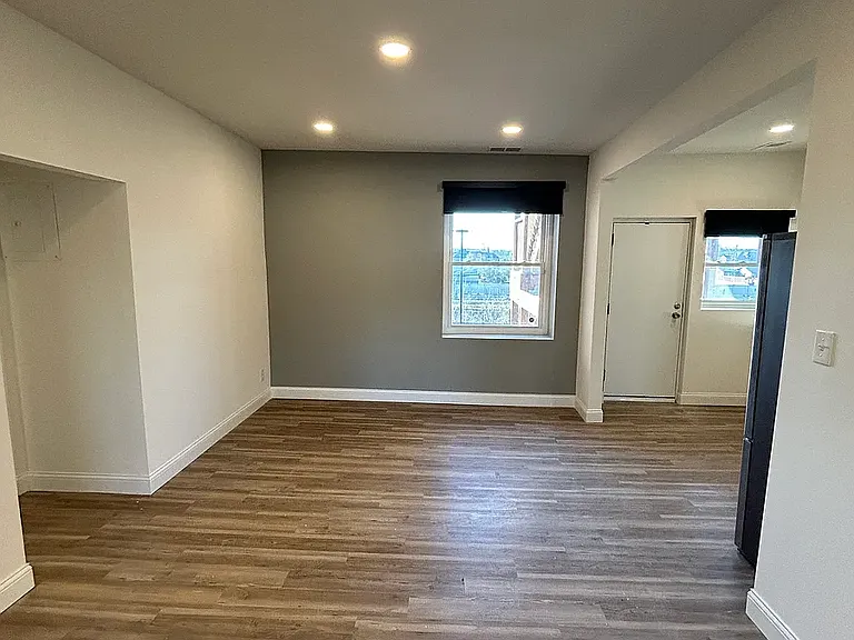 5605 Pershing Ave #3 — Photo 5