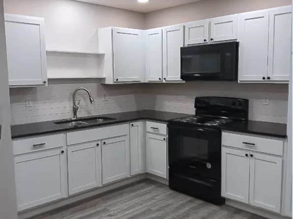 305 Grant Court, 305 Grant Ct #A4396ccae, Eldon, MO 65026