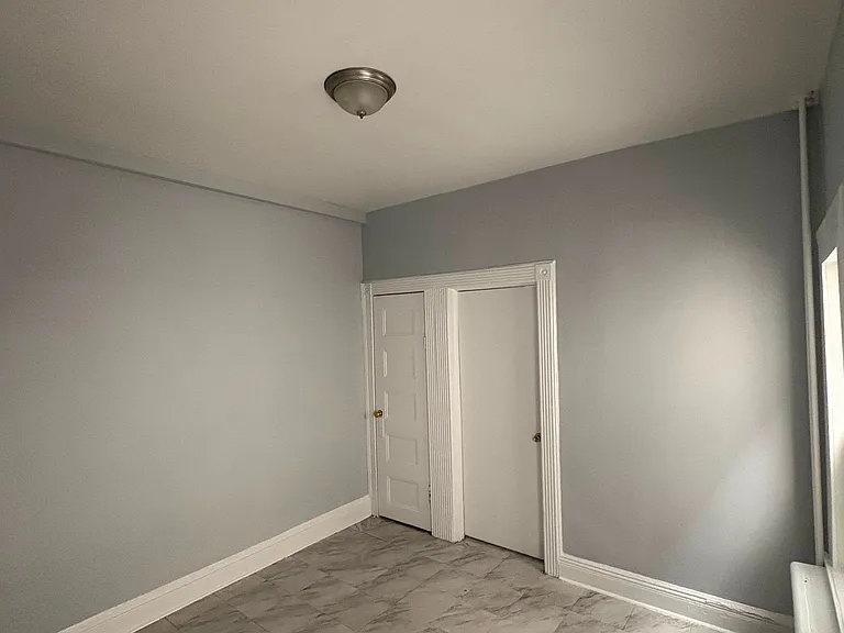 162 Waverly St #2 — Photo 6