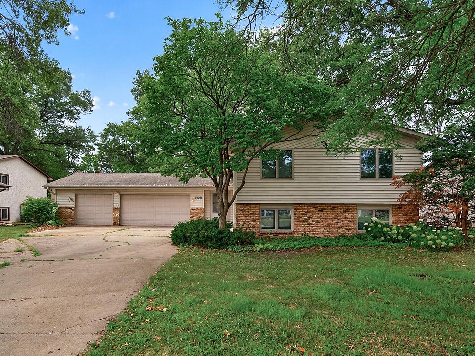 1st image of 820 86th Ln NW