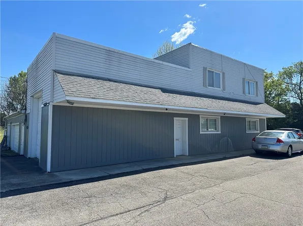 2530 Wampum Rd, Wampum, PA 16157